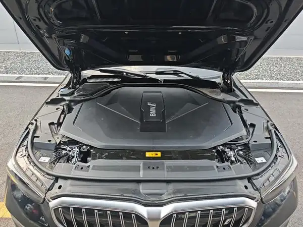 2024 BMW i5 eDrive 35L M Sport Package