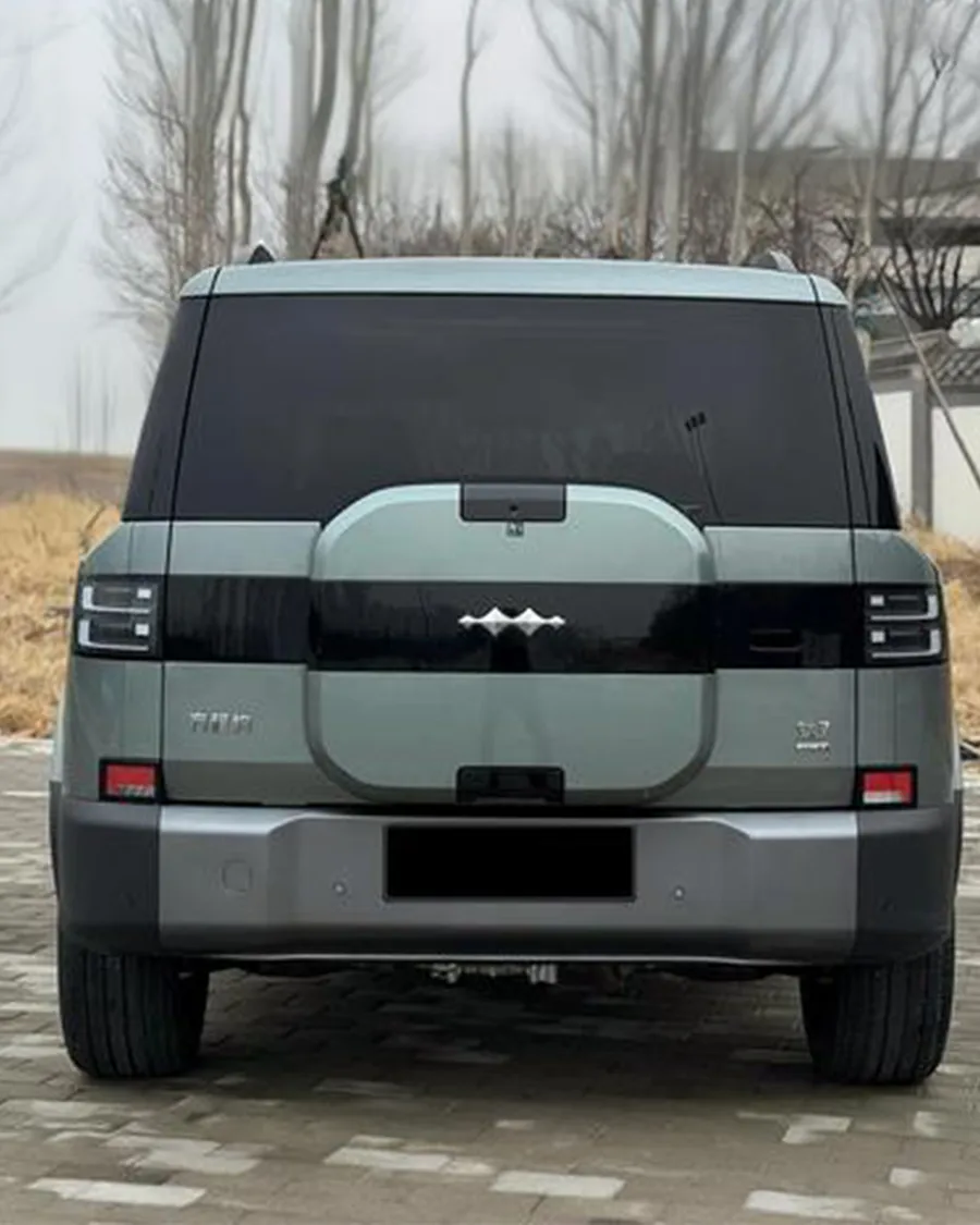 2025 TITAN 7 190KM 4WD Ultra Edition 2