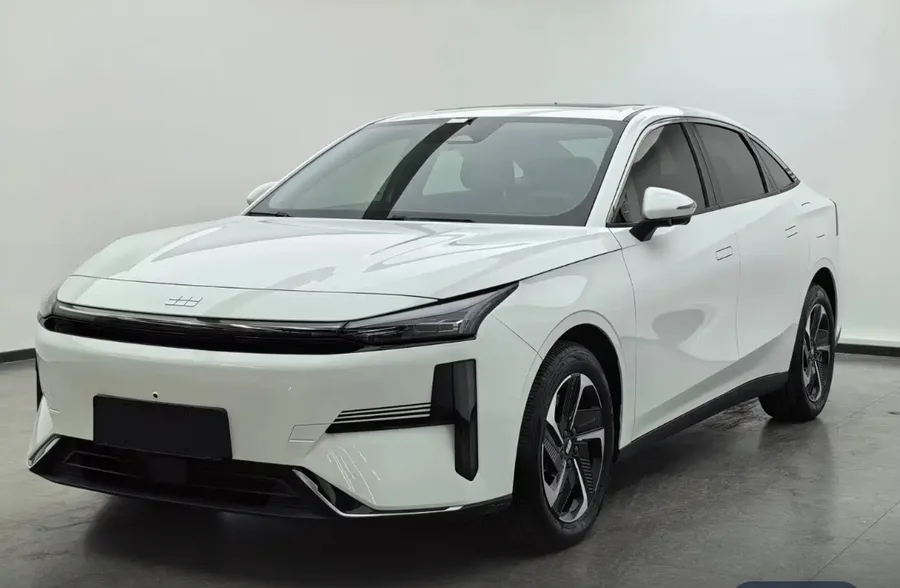 2024 Geely Galaxy L6 125km PLUS Dragon Edition