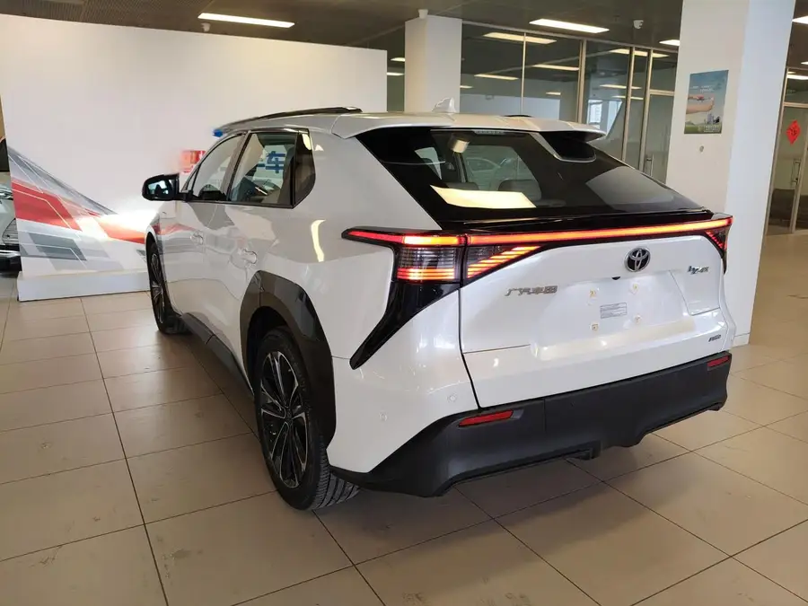 2022 GAC Toyota bZ4X X-MODE AWD Ultra 2