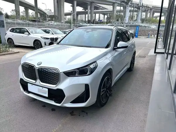 2023 BMW iX1 eDrive25L M Sport Package