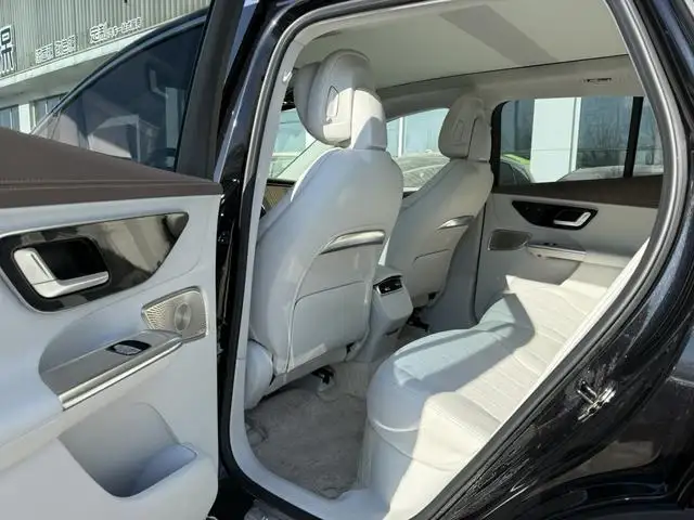 2024 Mercedes-Benz EQE SUV 350 4MATIC Luxury 3