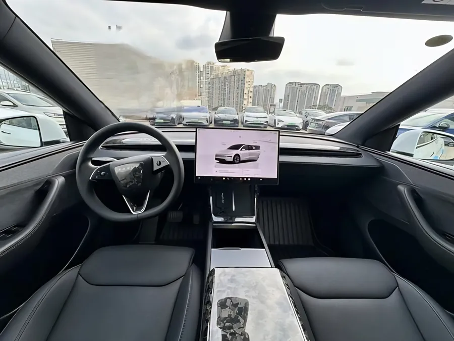 2025 Tesla Model Y L Long Range All-Wheel Drive 4
