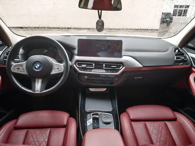 2024 BMW iX3 Pioneer Version 4