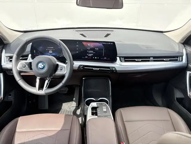 2025 BMW iX1 eDrive25L M Sport Package 3
