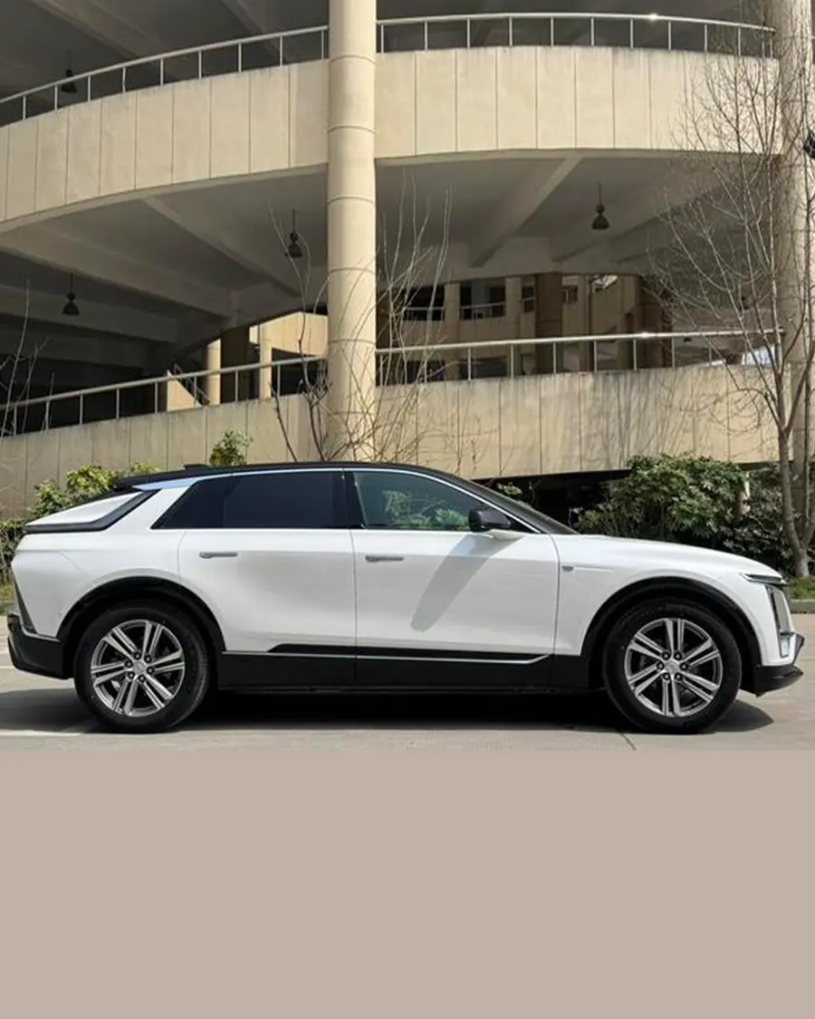 2022 Cadillac LYRIQ 4WD High Performance Premium Edition 2