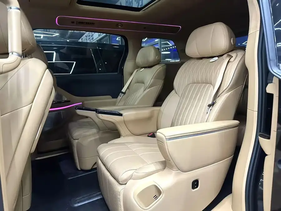 2025 Voyah Dreamer PHEV 4WD Flagship Kunpeng Edition 4