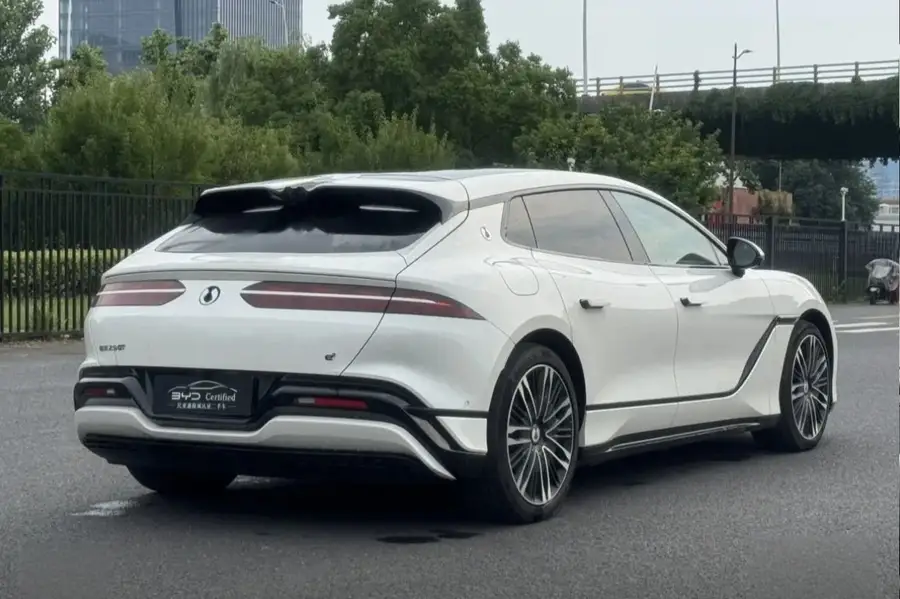 2024 Denza Z9GT 1100 4WD Ultra Edition 2