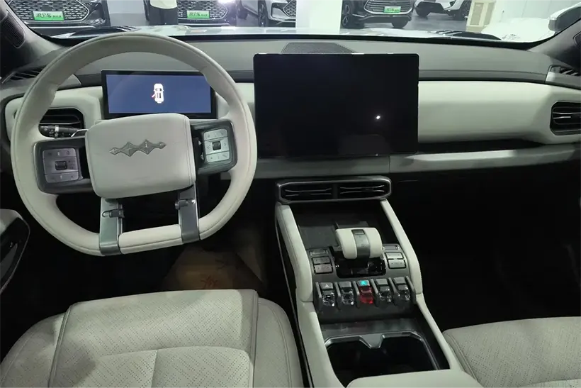 2025 Ti 3 501KM 4WD Ultra Version 3