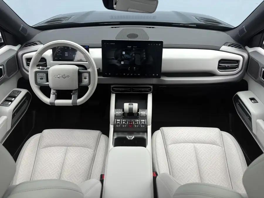 2025 Ti 3 501KM 4WD Ultra Version 4