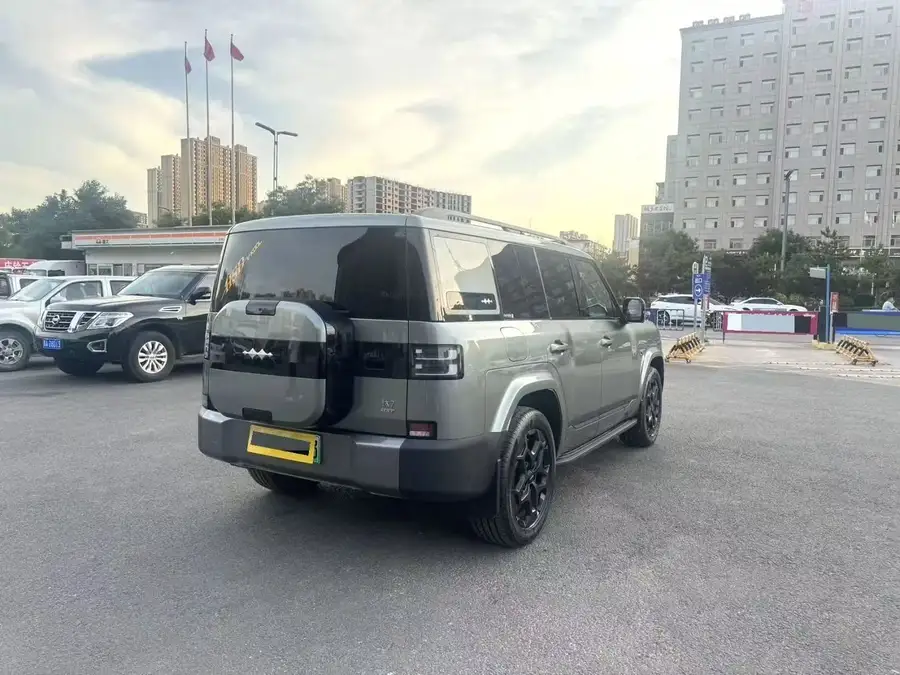 2025 BYD Titanium 7 190KM 4WD Ultra Edition 2
