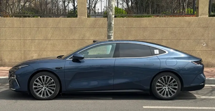 2025 Geely Xingyao 8 130km EM-P Starship Edition 2