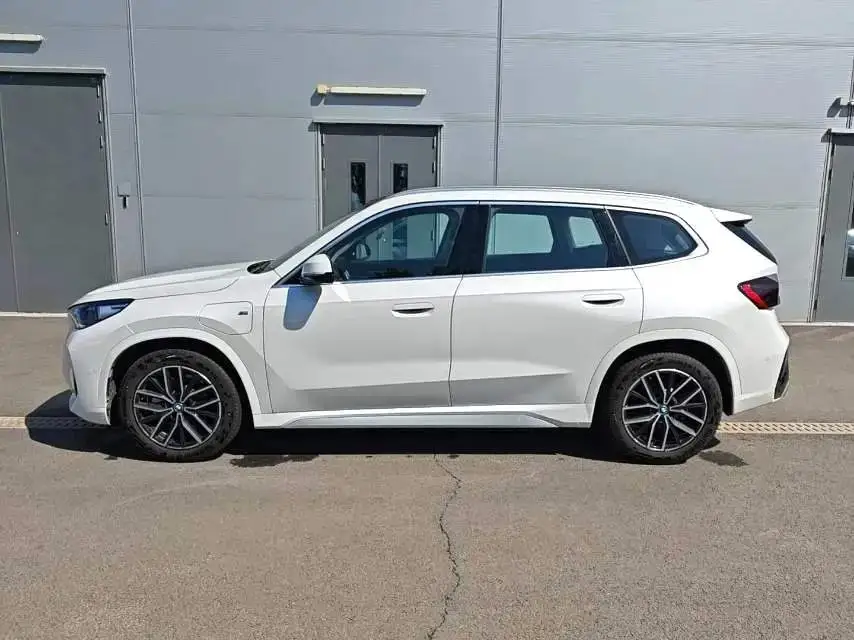 2025 BMW iX1 eDrive25L M Sport Package 3