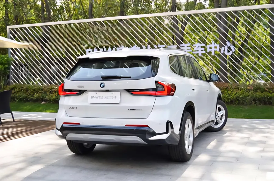 2025 BMW iX1 eDrive25L M Sport Package 3