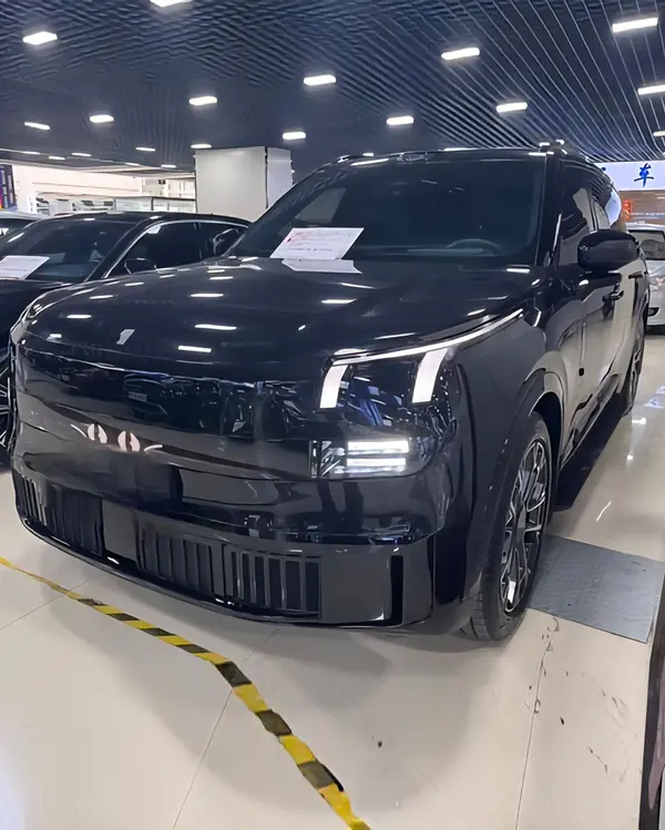 2025 LYNK & CO 900 1.5T Ultra