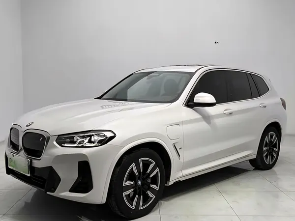 2024 BMW iX3 Leading Version