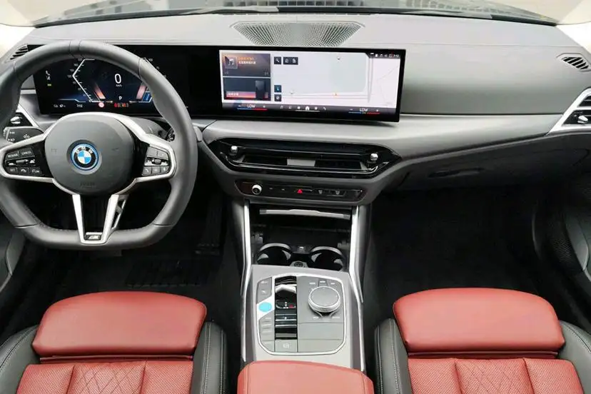 2025 BMW i3 eDrive 35 L 4