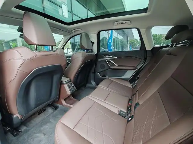 2023 BMW iX1 eDrive25L M Sport Package 4