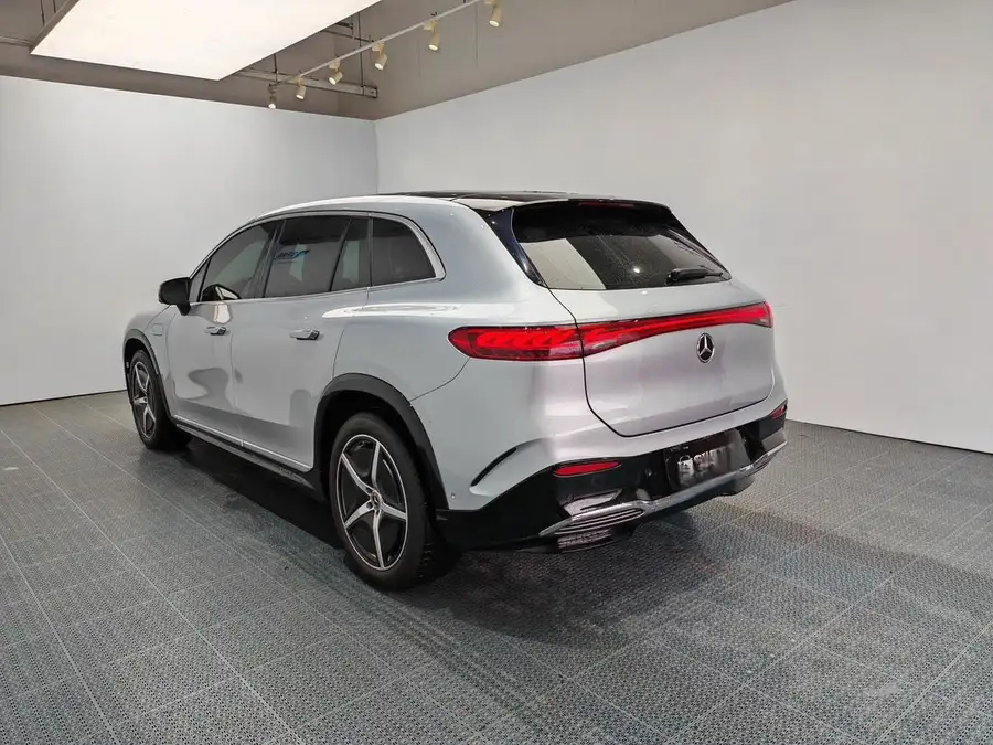 2023 Mercedes-Benz EQS SUV 450 4MATIC Pioneer Edition 2