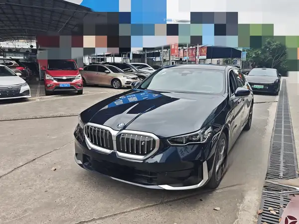 2024 BMW i5 eDrive 35L Luxury Package