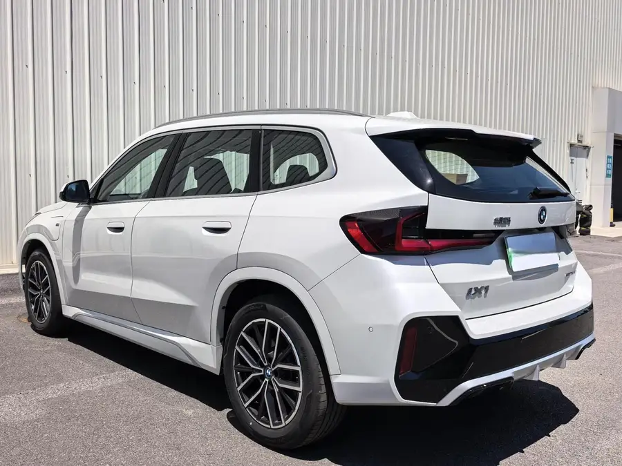 2025 BMW iX1 eDrive25L M Sport Package 3