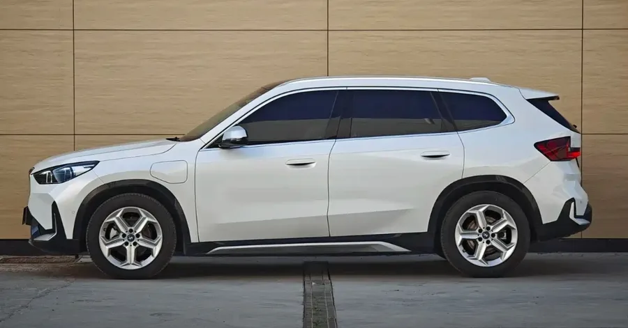 2025 BMW iX1 eDrive25L X Design Package 2