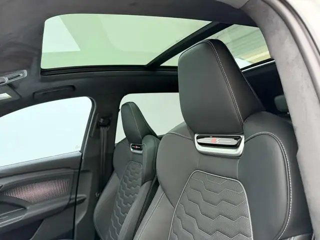 2026 Audi Q6L e-tron Extra Long Range Edition 3