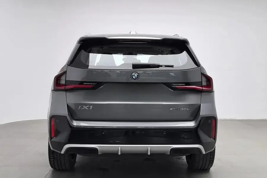 2023 BMW iX1 xDrive30L M Sport Package 2