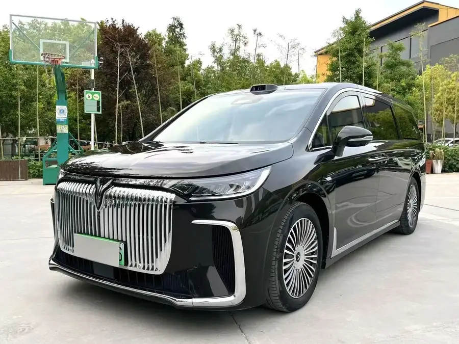 2025 Voyah Dreamer PHEV 4WD Flagship Kunlun Edition