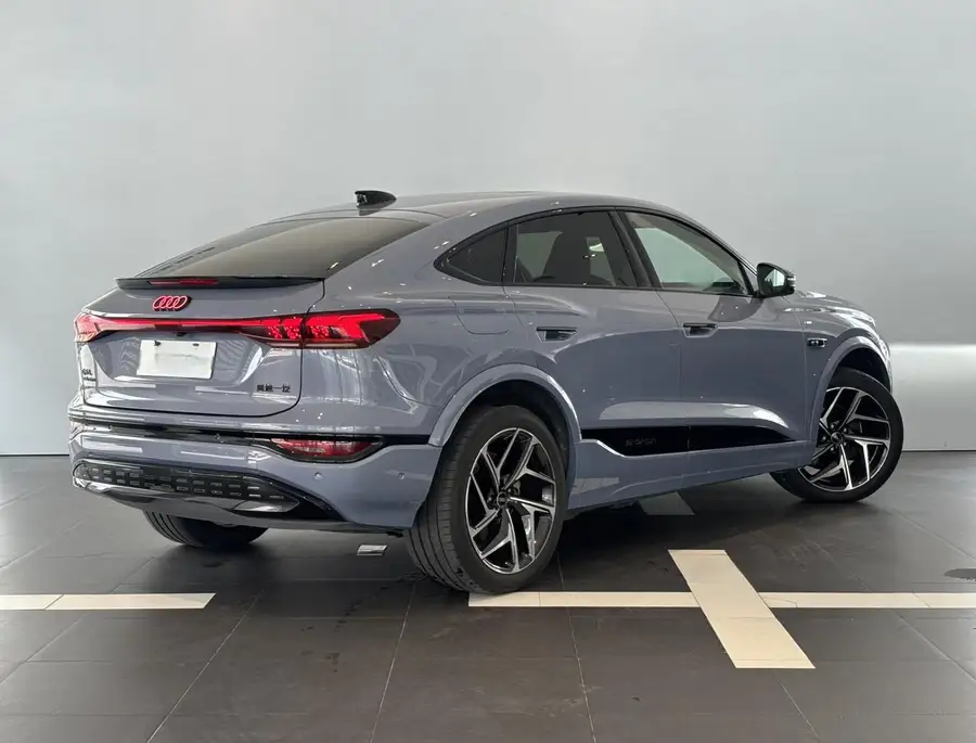 2026 Audi Q6L e-tron Sportback Launch Pilot Edition 3