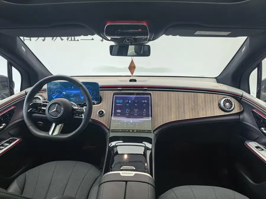 2024 Mercedes-Benz EQE SUV 500 4MATIC Pioneer Edition 4