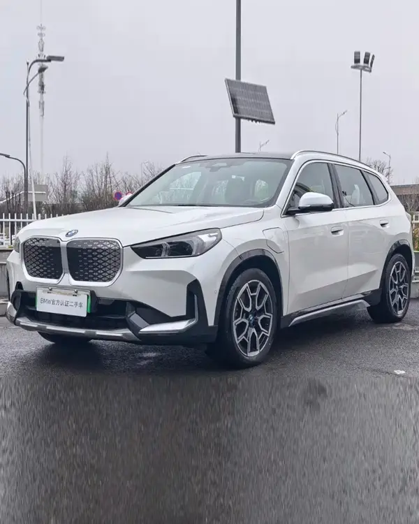 2023 BMW iX1 xDrive30L xLine Package