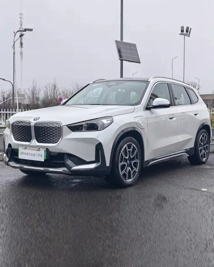 2023 BMW iX1 xDrive30L xLine Package