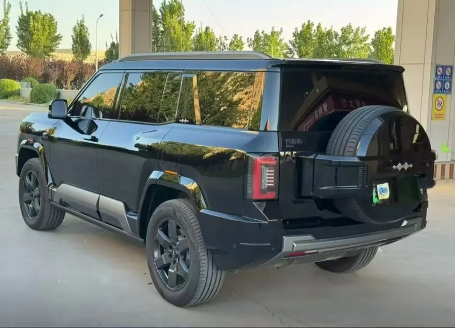 2025 Fangchengbao Bao 8 Intelligent Flagship Edition 5-Seater 2